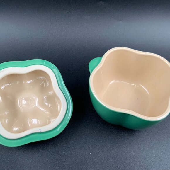 Le Creuset Green Bell Pepper Petite Casserole Stoneware Cocotte - Picture 3 of 8